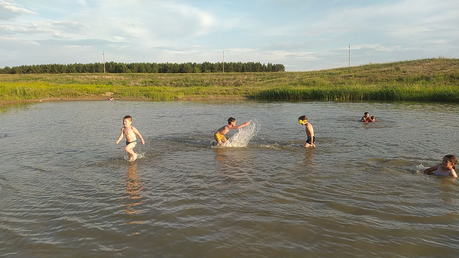 Лето деревня речка купание